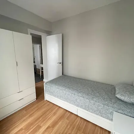 Apto. A Estrenar En El Centro 2 Hab Y 1 Bano Apartment *